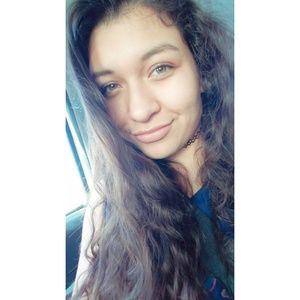 Meet your Posher, Valerie